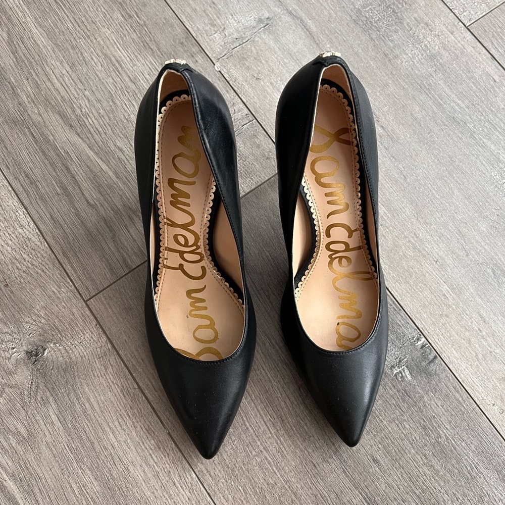 Sam Edelman Heels
Black
Women’s size 6.5